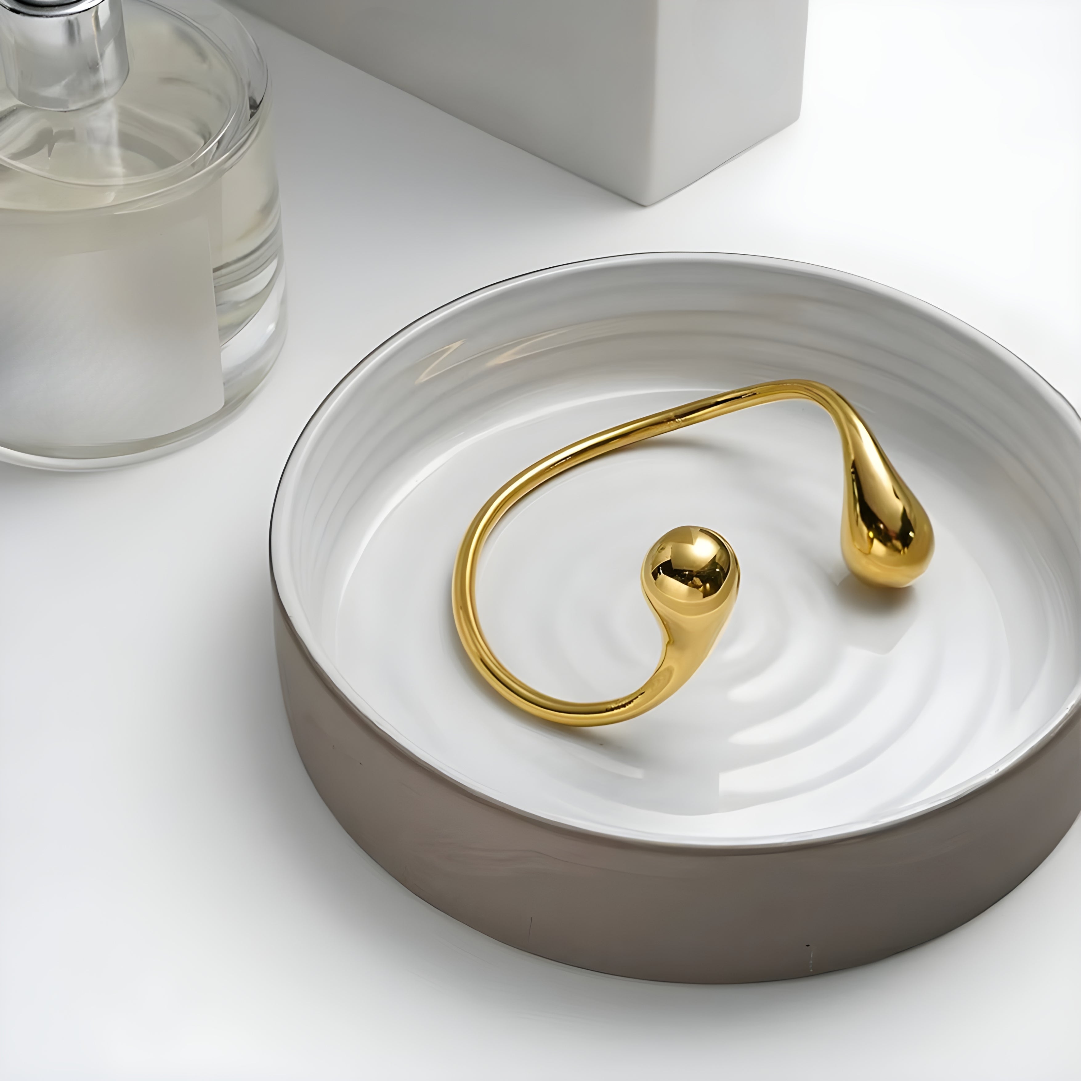 Irregular Cuff Gold Bracelet Nova