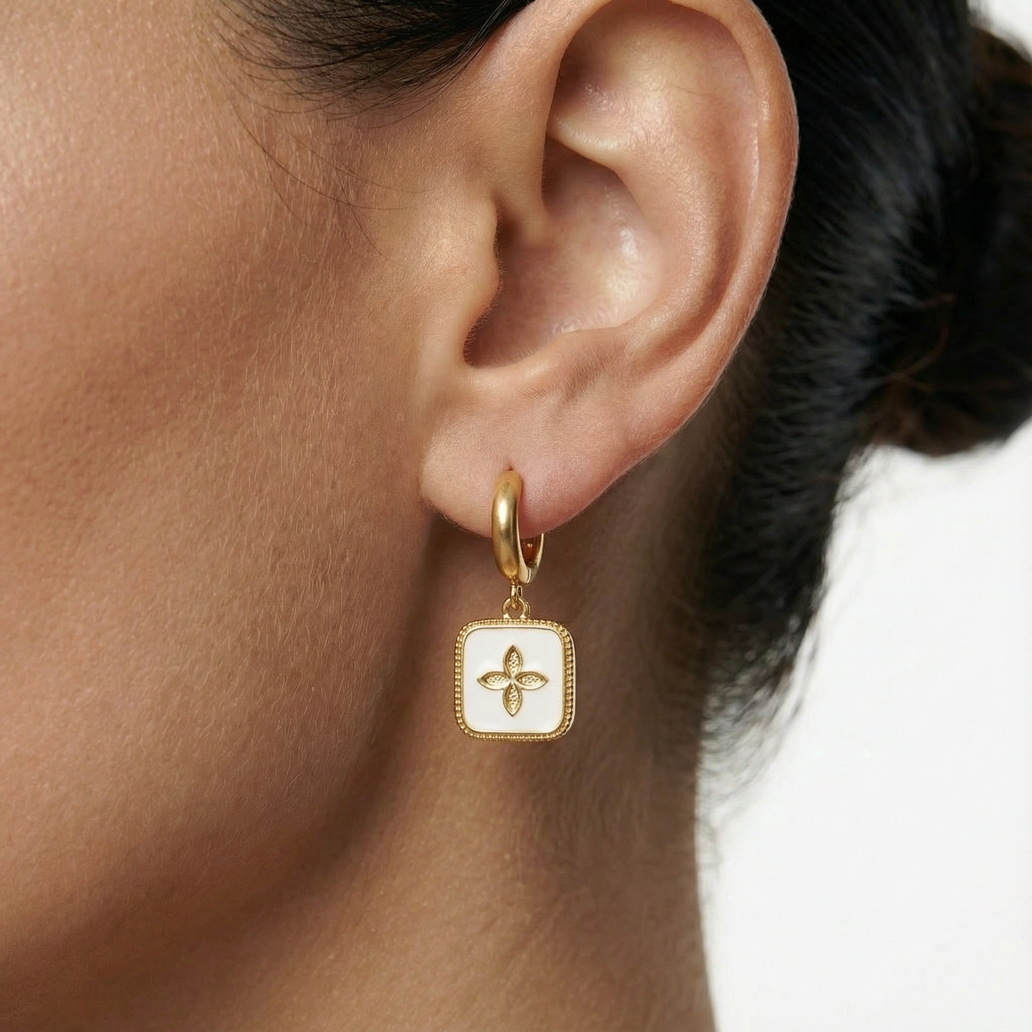 Fortune Clover Hoops