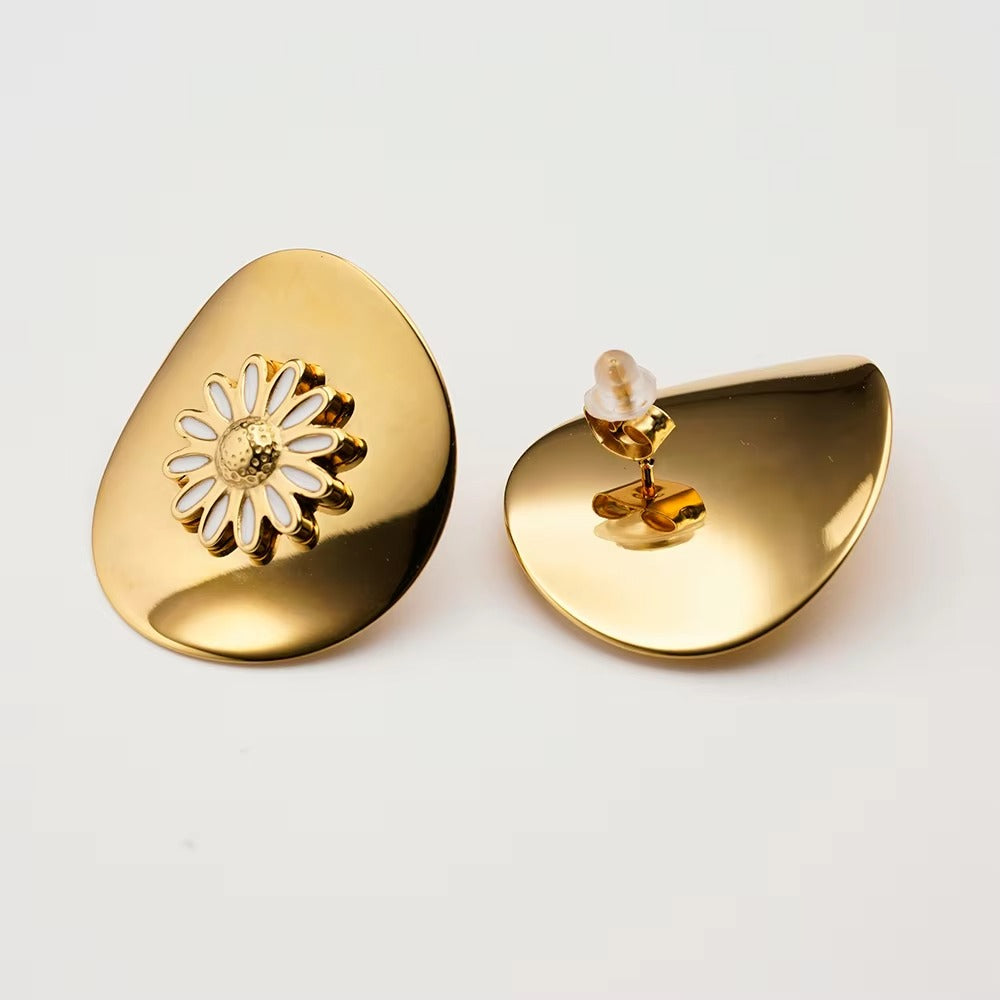 Daisy Stud Earrings