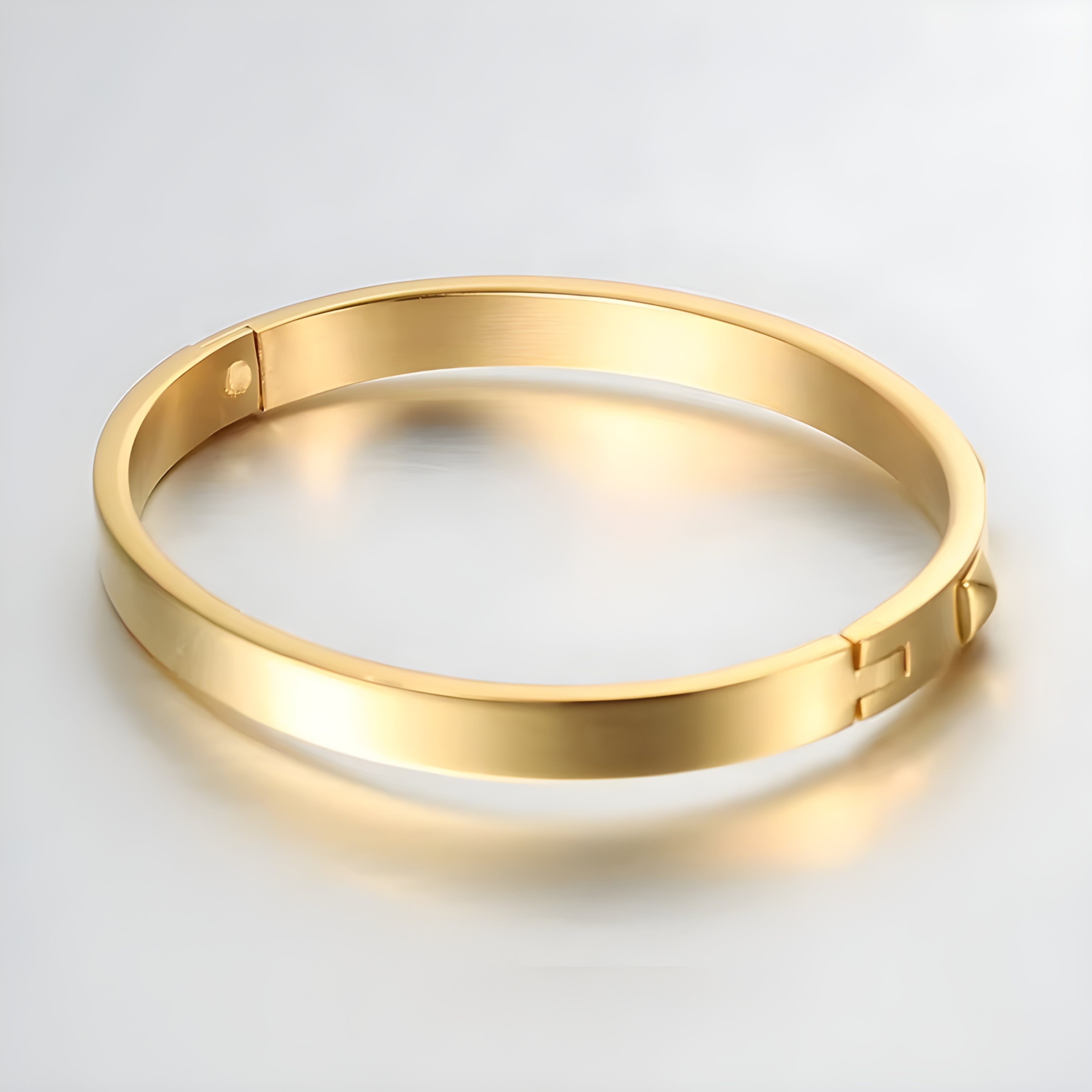 Zoey Pyramid Bangle