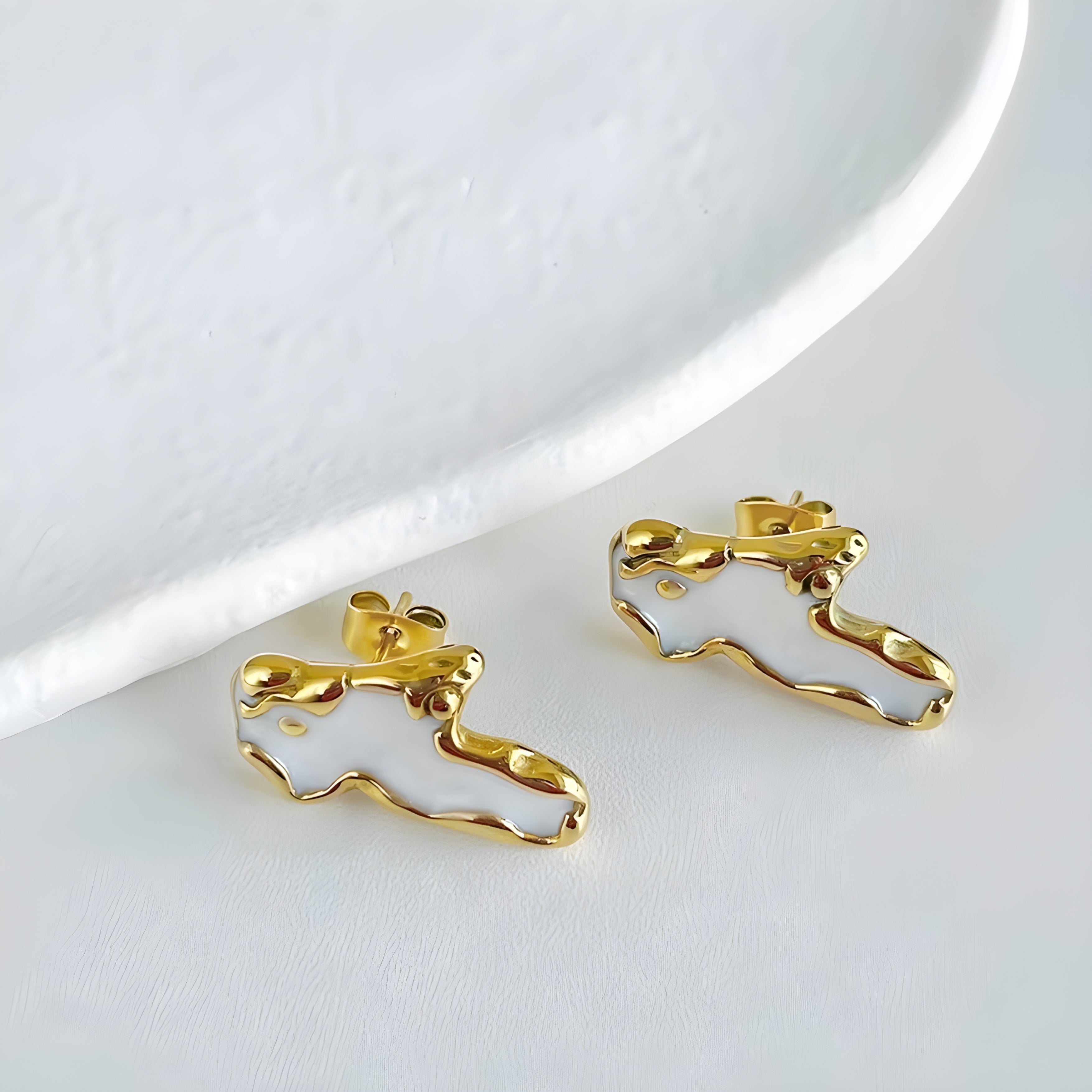 Mira Cloud Earrings