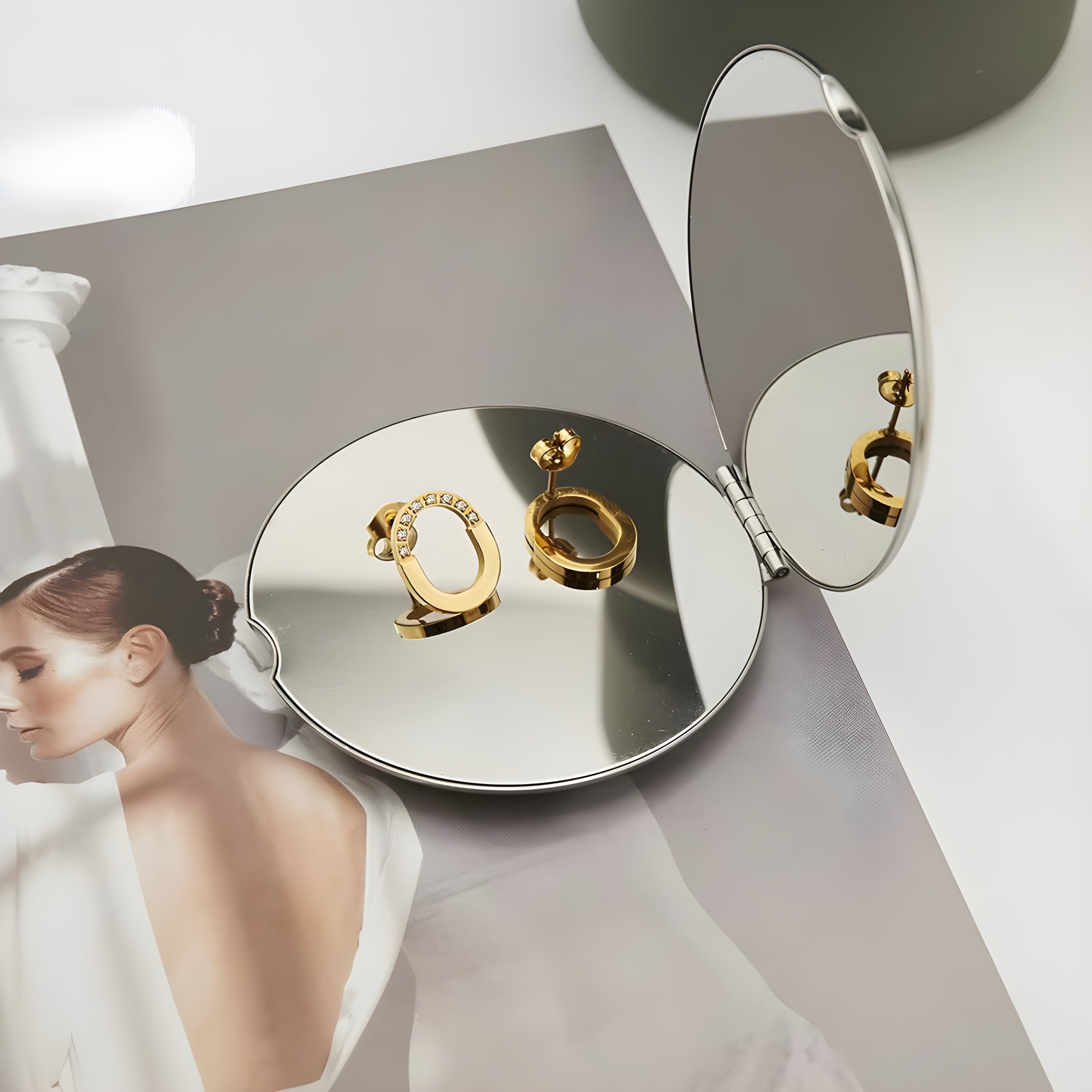 Eluna Earrings