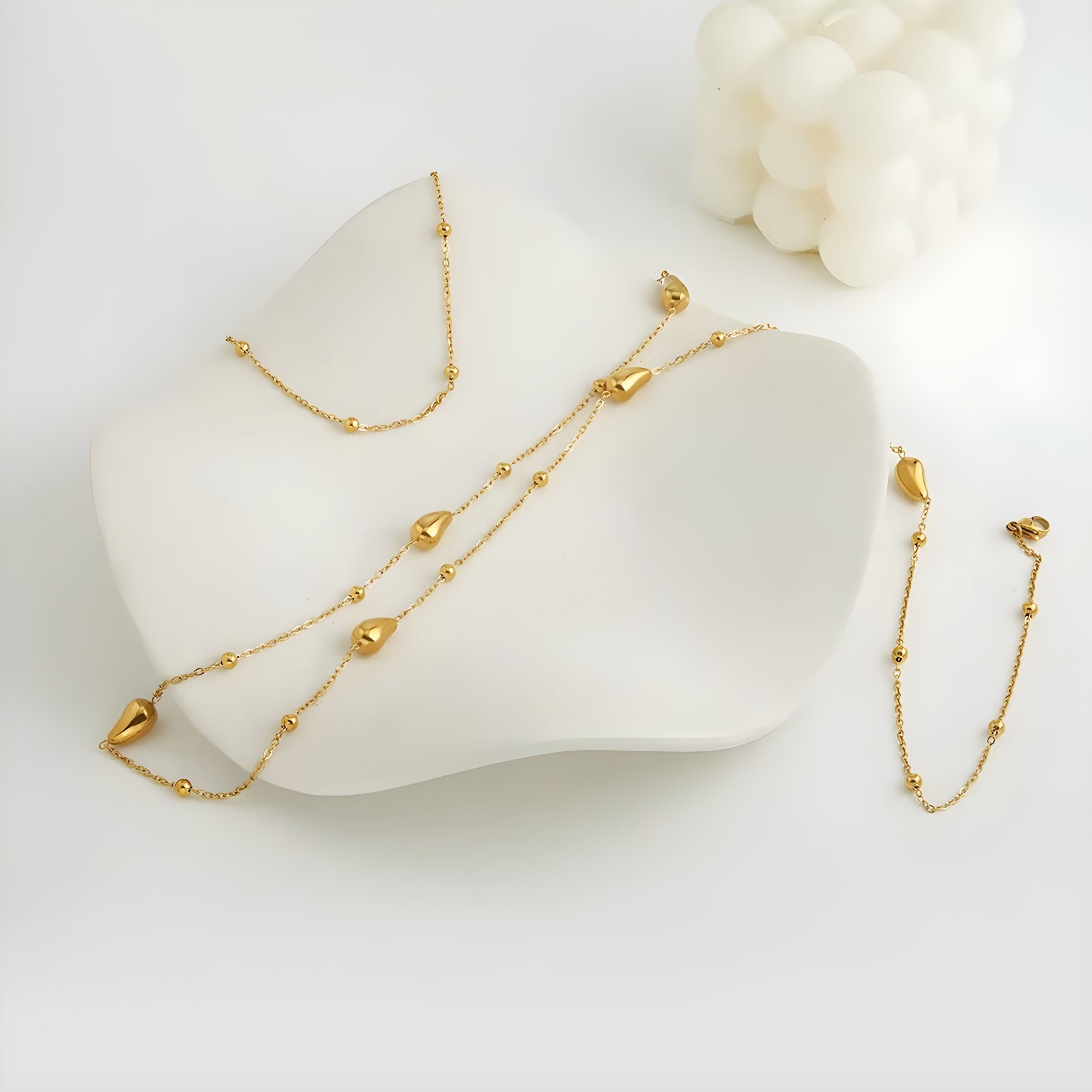Agatha Necklace