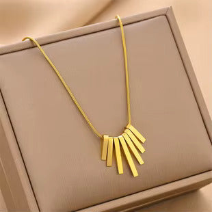Flare Necklace