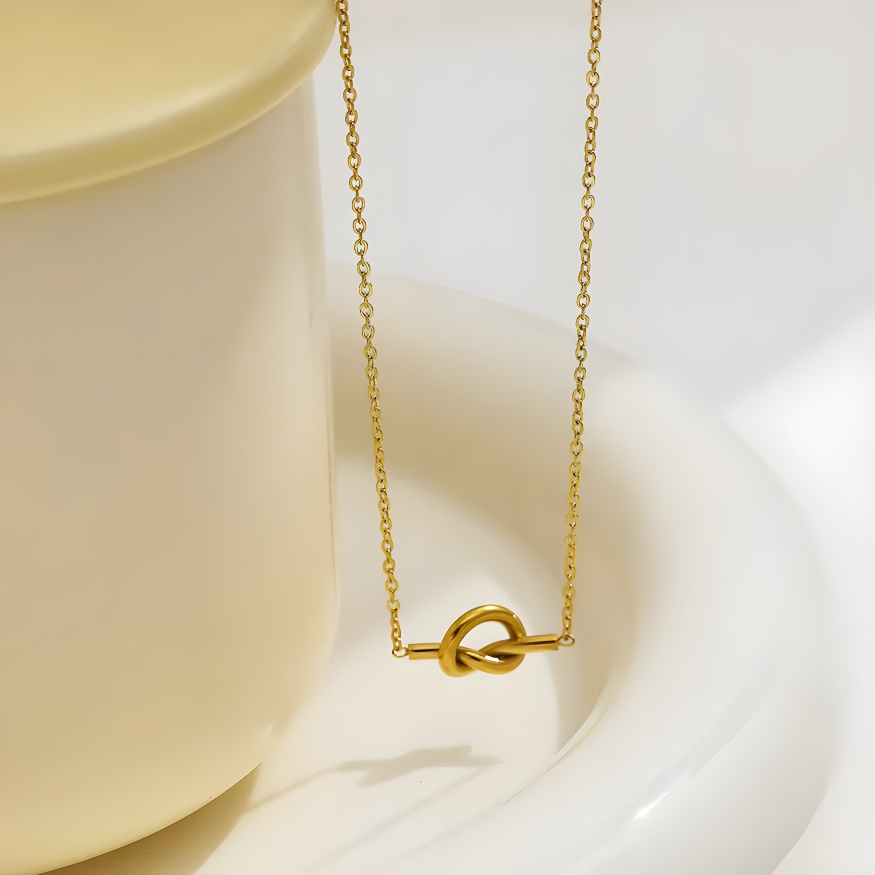 Knotra Necklace