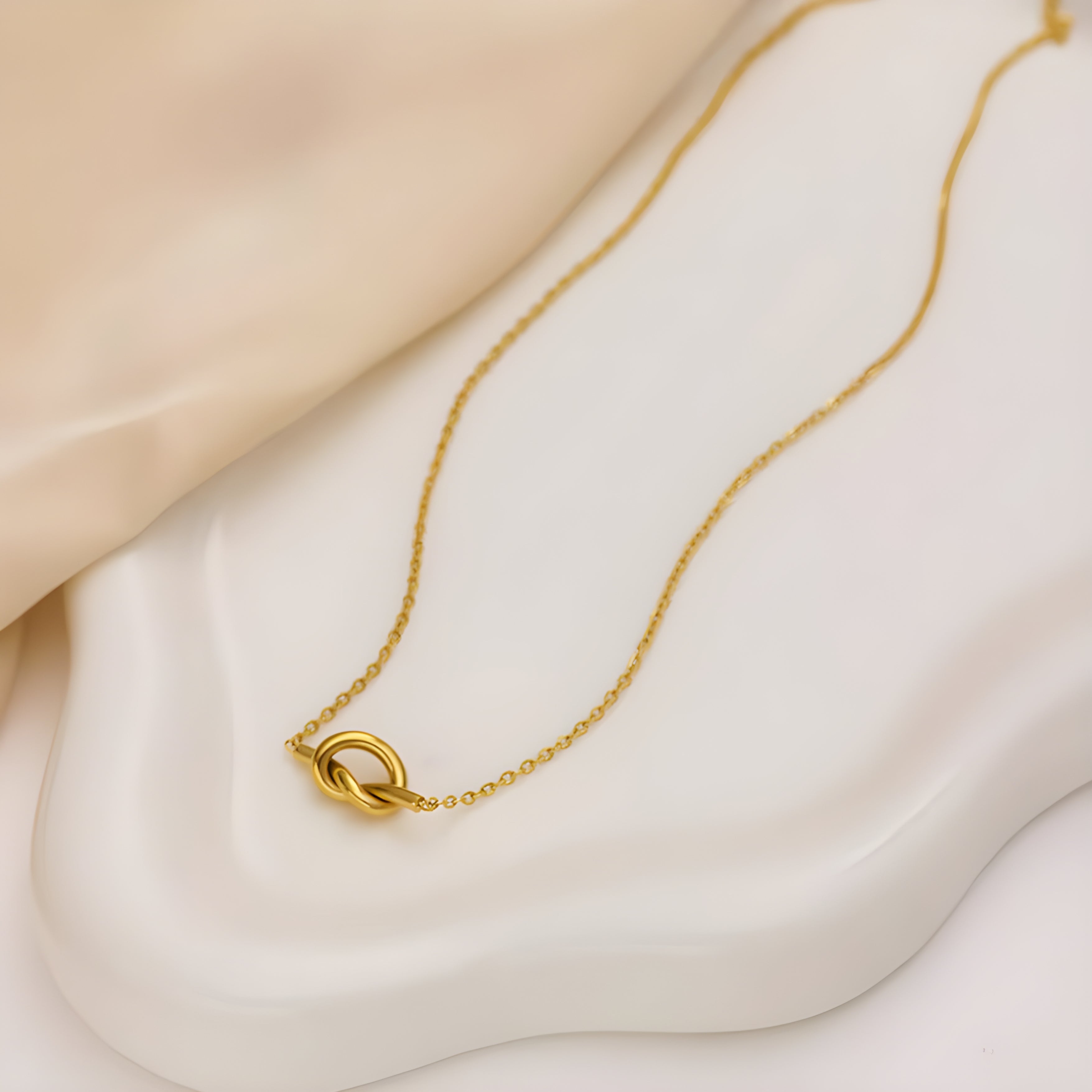 Knotra Necklace
