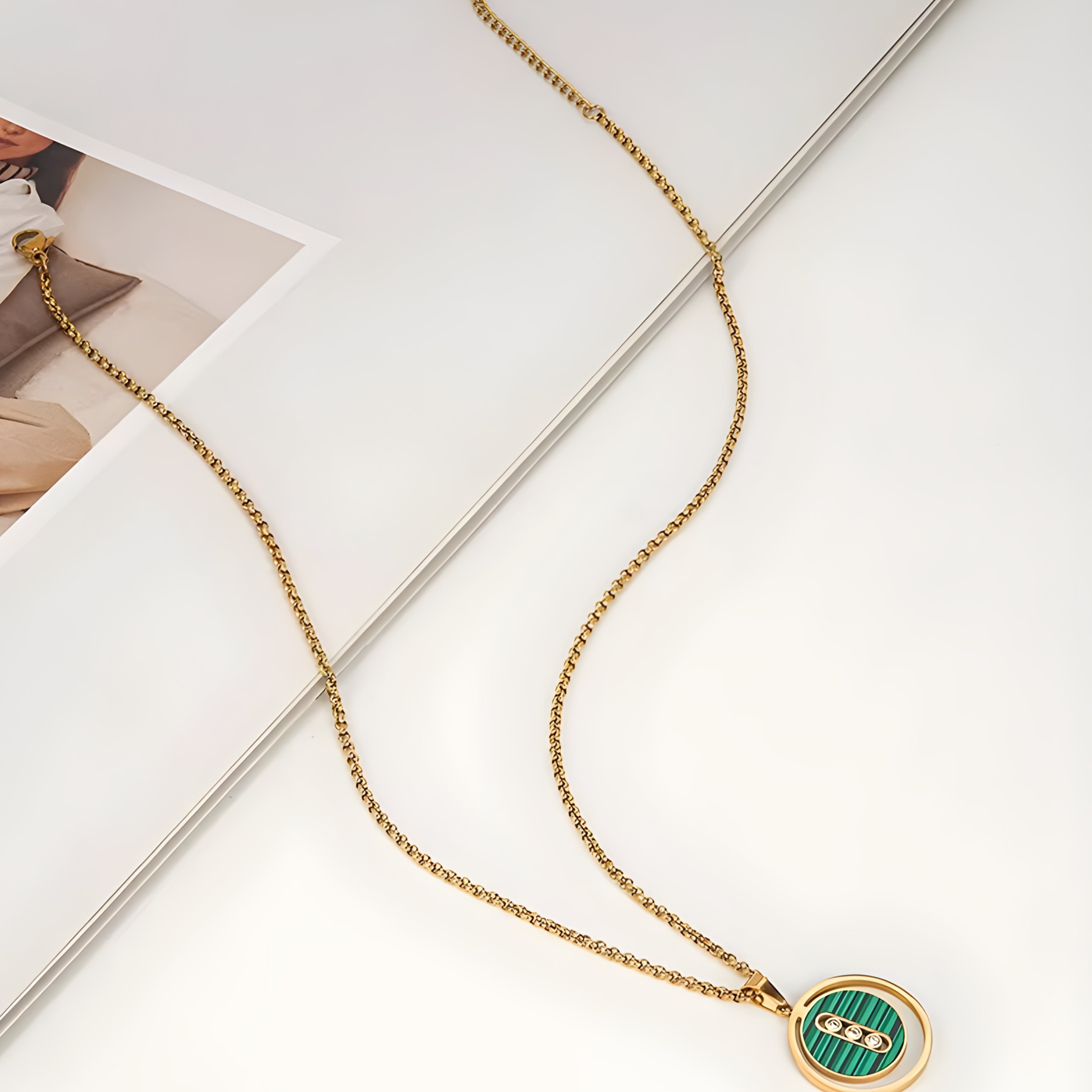 Emeraldia Necklace
