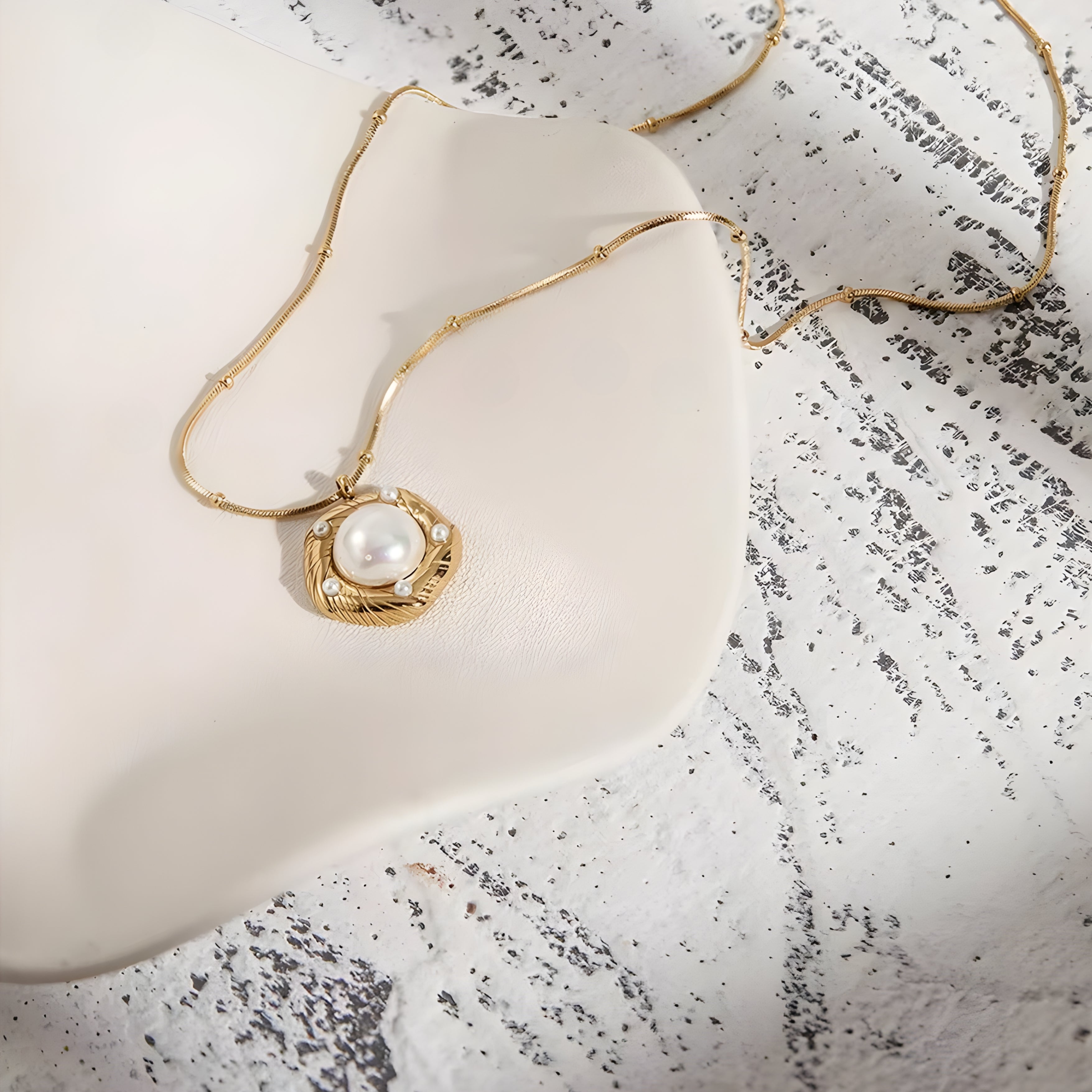 Syra Necklace