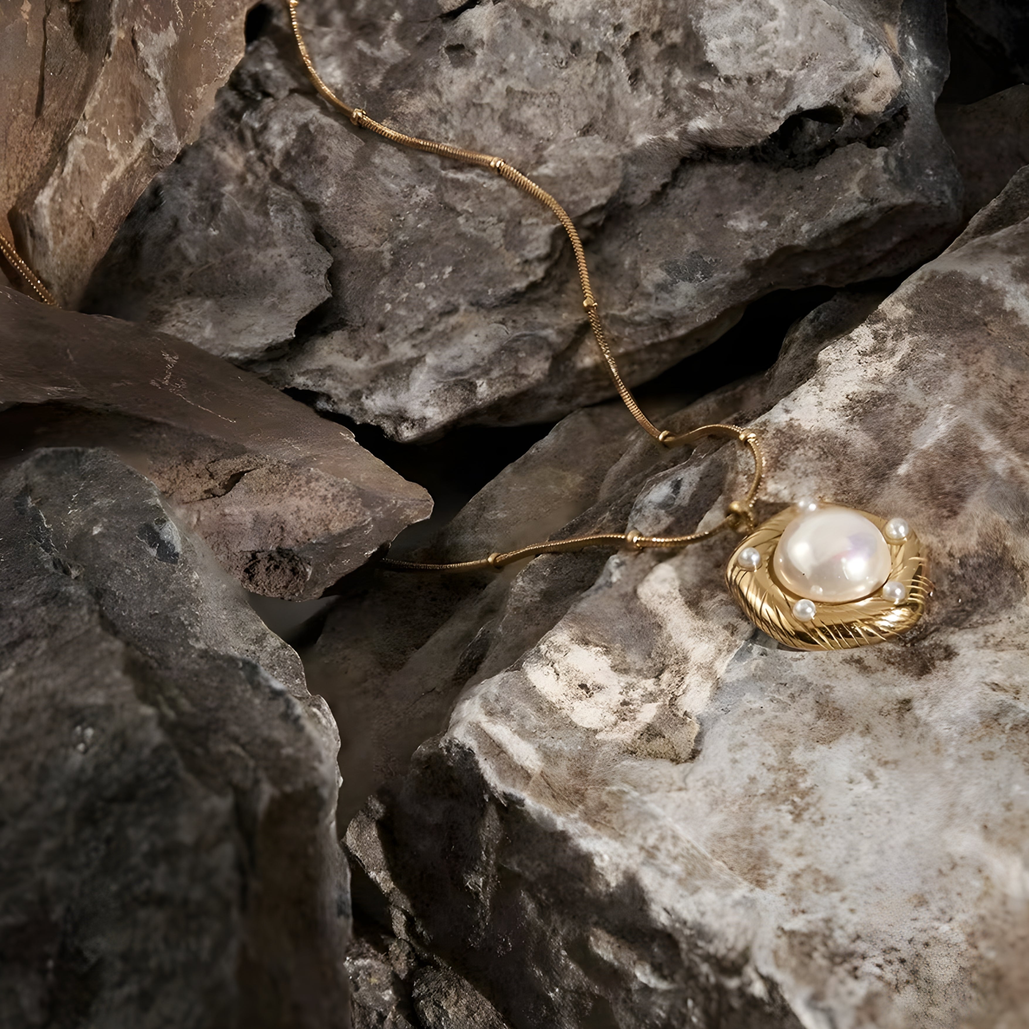 Syra Necklace