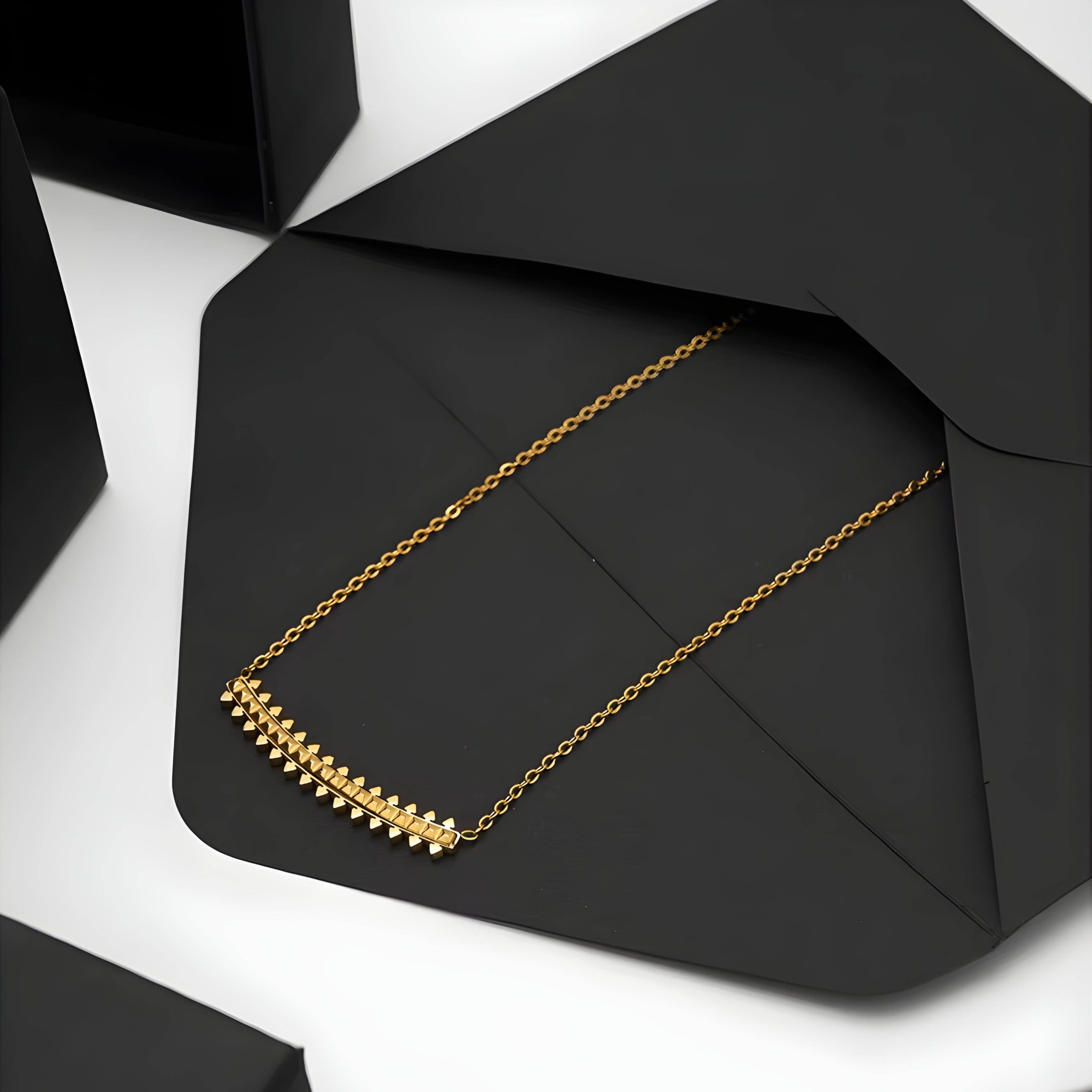 Spike Bar Necklace