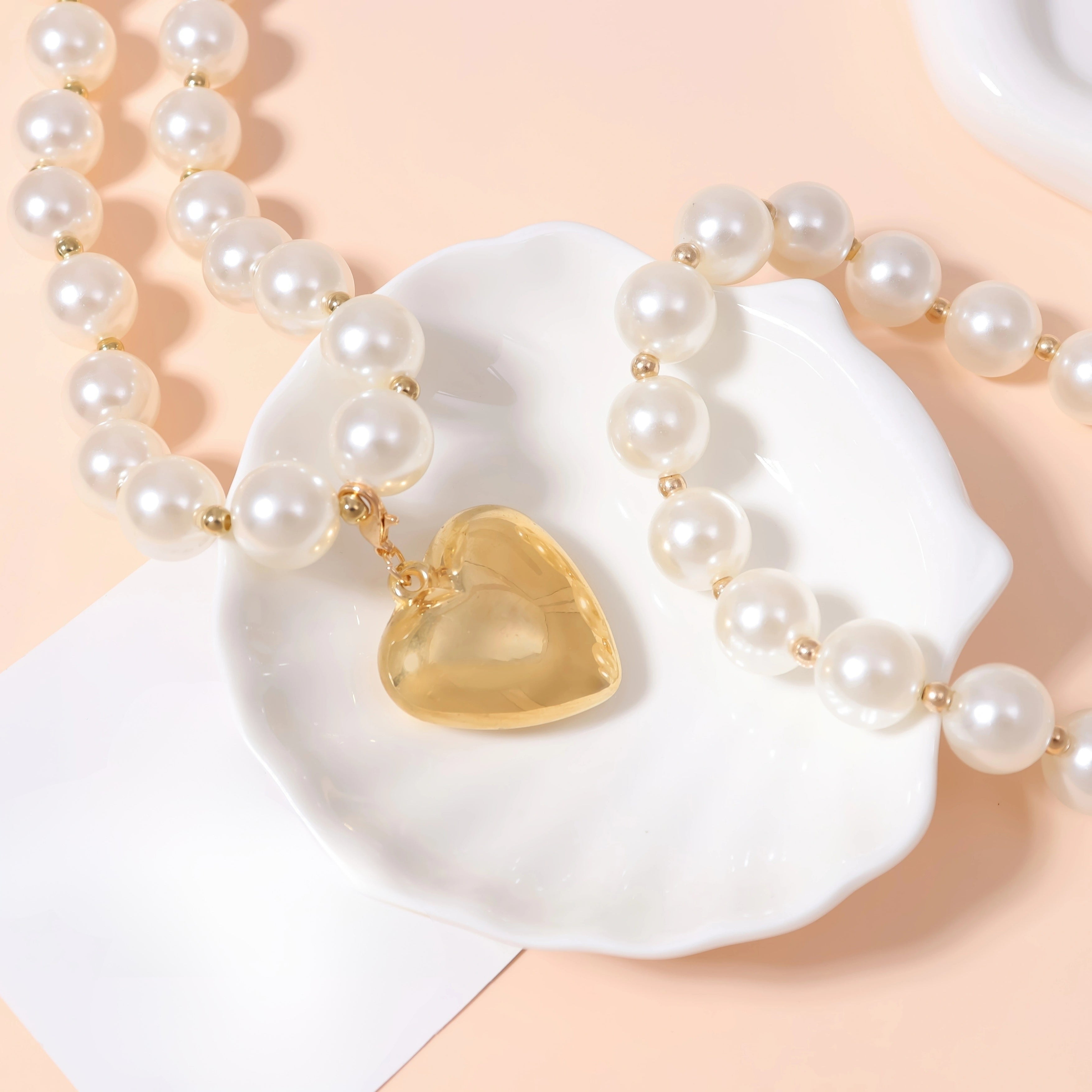 Solis Pearl Chain Heart Necklace