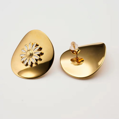 Daisy Stud Earrings