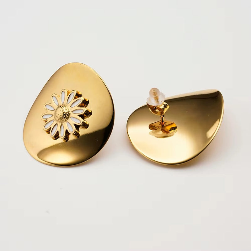 Daisy Stud Earrings